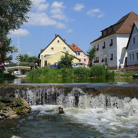 فندق Zum Weissen Roessl Kallmünz المظهر الخارجي الصورة